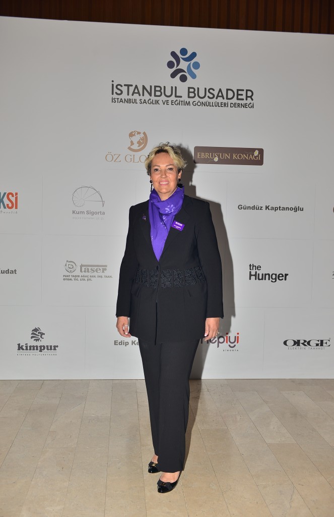 Antakya Medeniyetler Korosu depremzedeler için söyledi