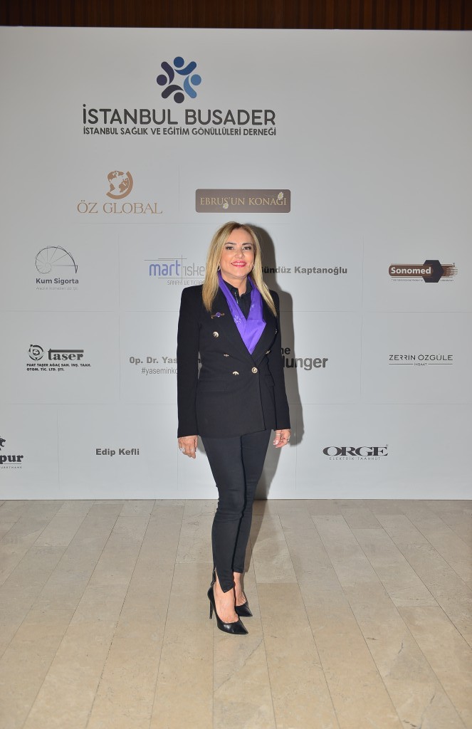 Antakya Medeniyetler Korosu depremzedeler için söyledi