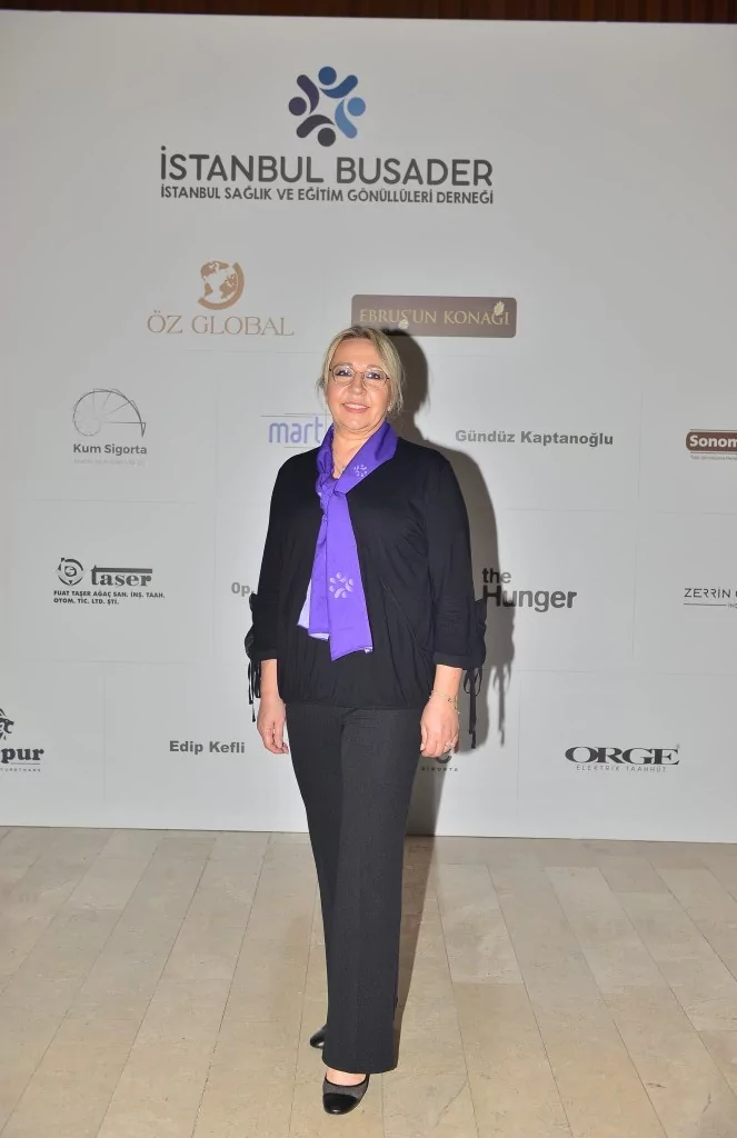 Antakya Medeniyetler Korosu depremzedeler için söyledi