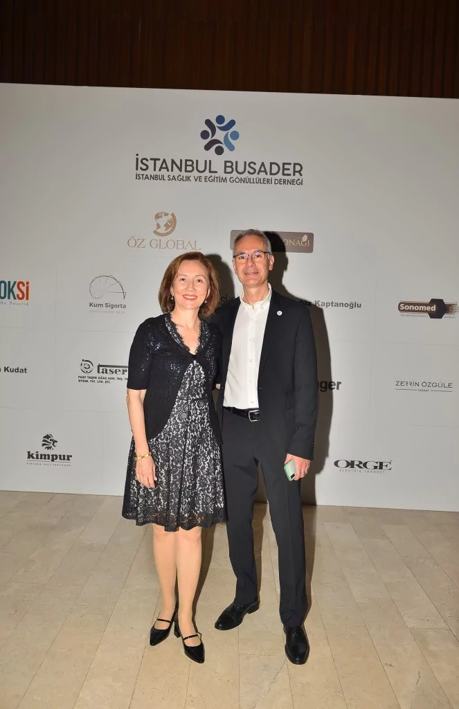 Antakya Medeniyetler Korosu depremzedeler için söyledi