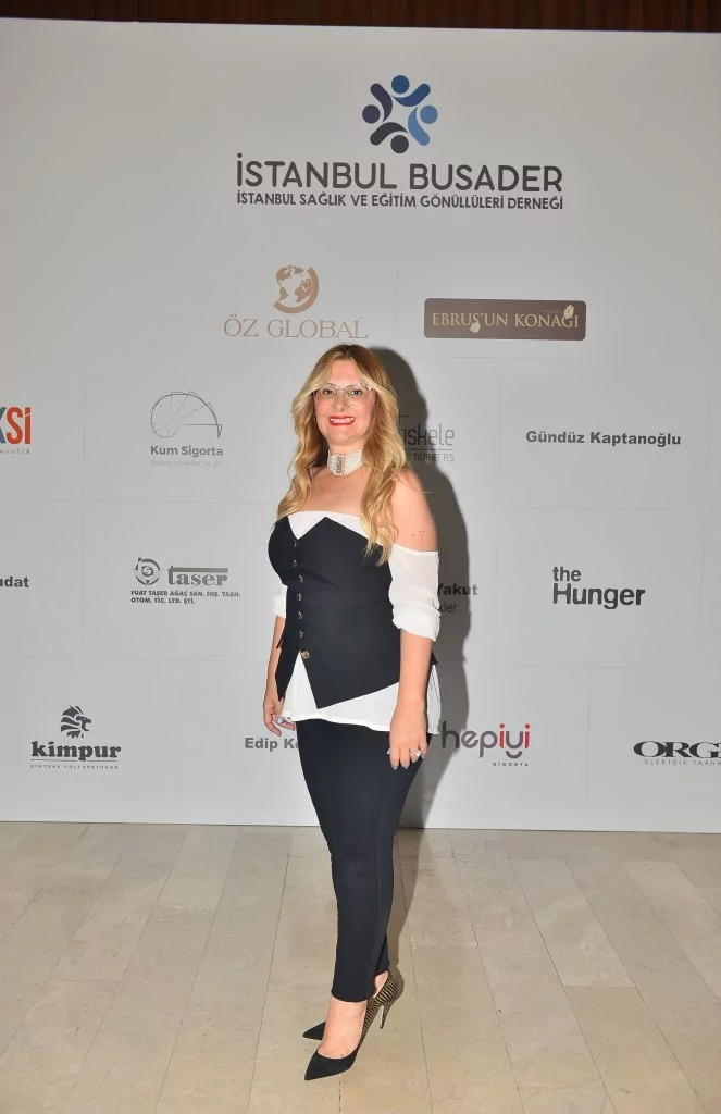 Antakya Medeniyetler Korosu depremzedeler için söyledi