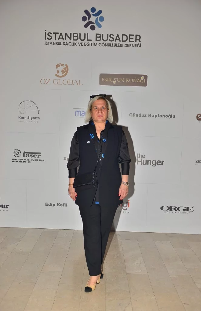 Antakya Medeniyetler Korosu depremzedeler için söyledi