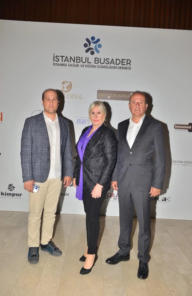 Antakya Medeniyetler Korosu depremzedeler için söyledi