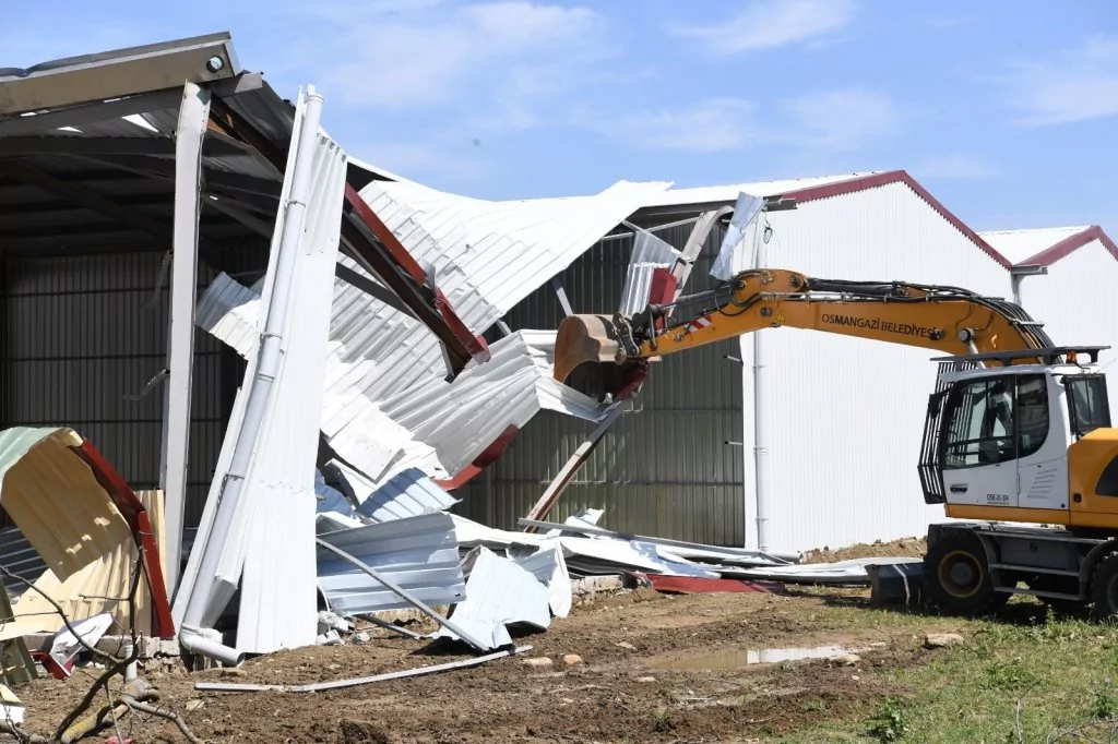 Kaçak yapılar yüzünden Bursa Ovası böyle yok oluyor!