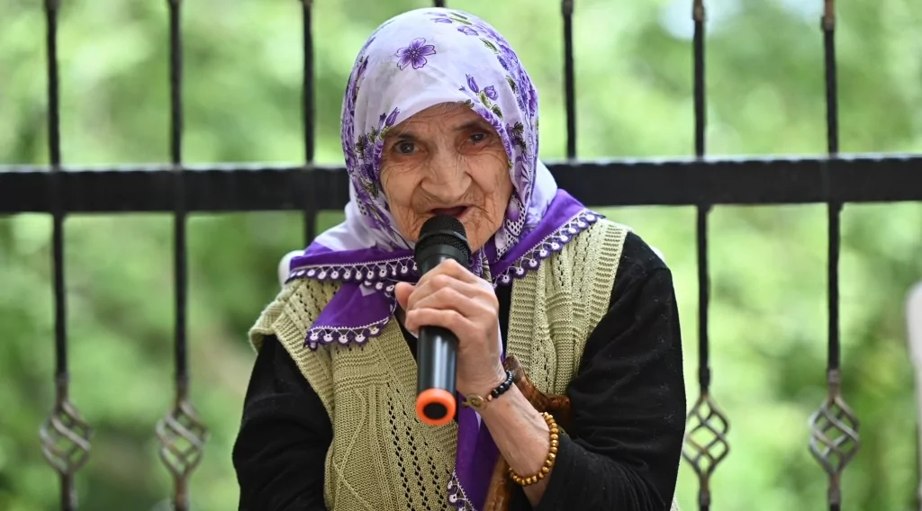 Başkan Aktaş'dan huzurevi sakinlerine moral ziyareti