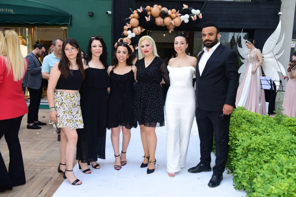 Her kadın güzel olmayı hak eder!