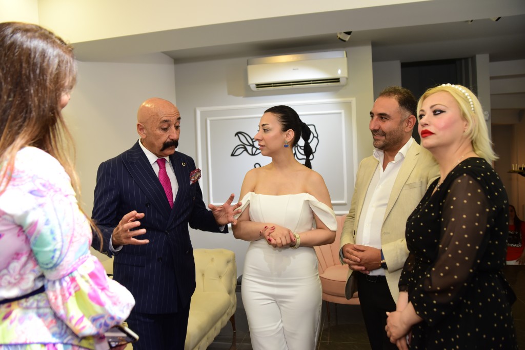 Her kadın güzel olmayı hak eder!