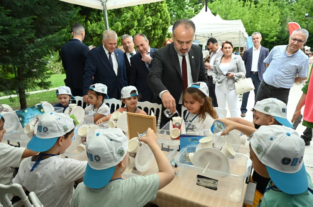 Bursa'da su da söz de küçüğün