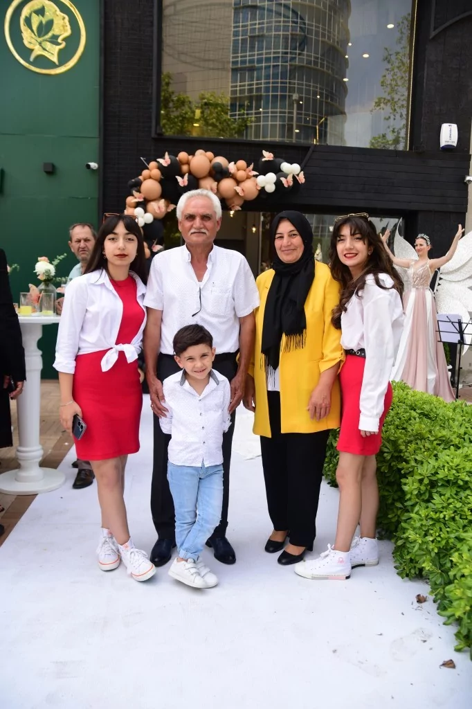 Her kadın güzel olmayı hak eder!