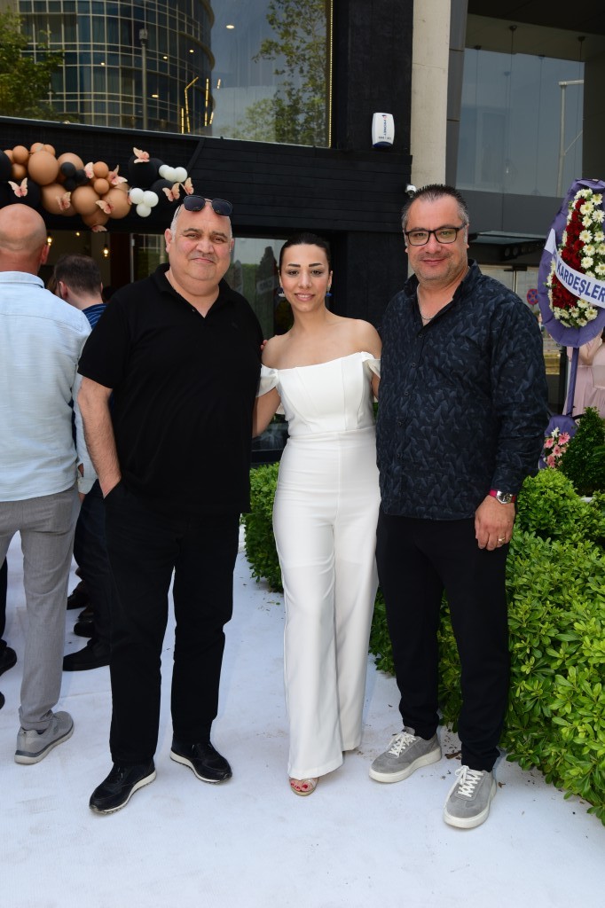 Her kadın güzel olmayı hak eder!