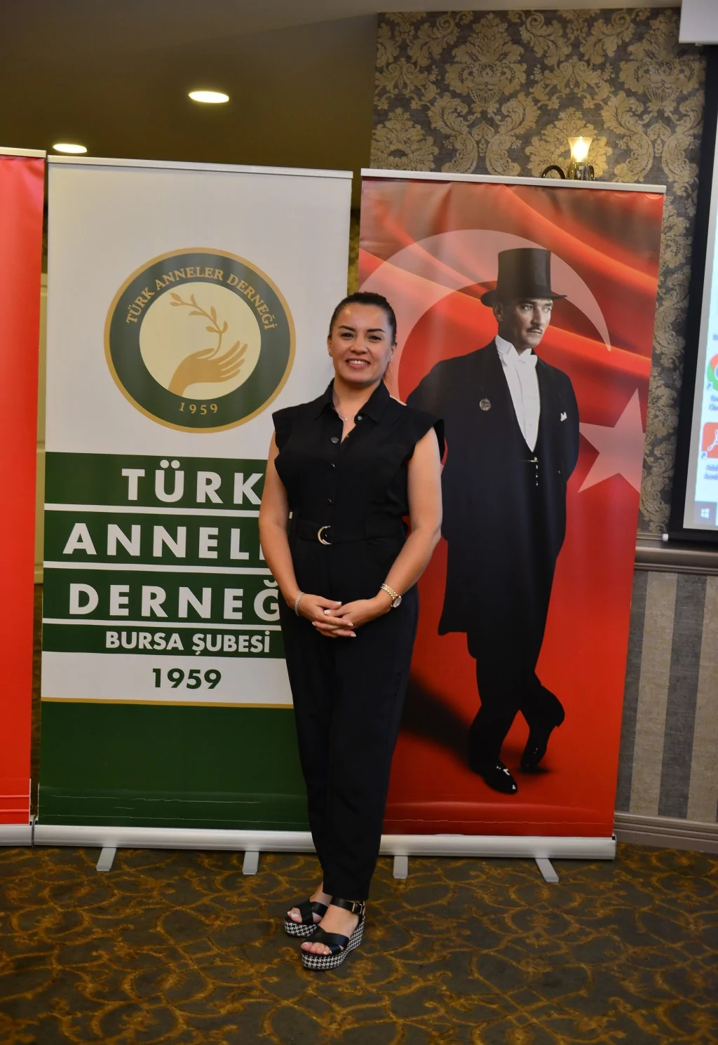 Annelerden sezona renkli veda