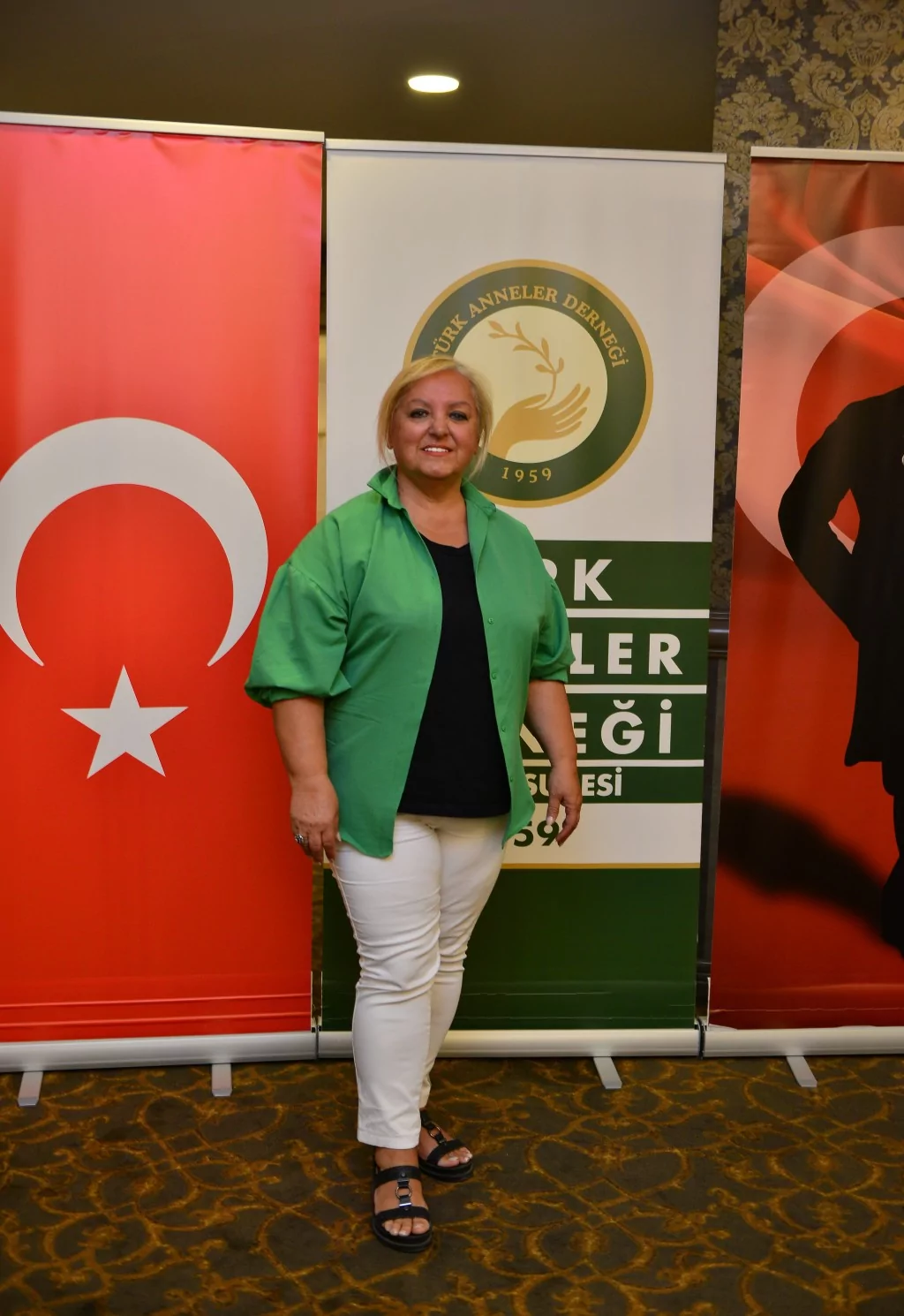 Annelerden sezona renkli veda