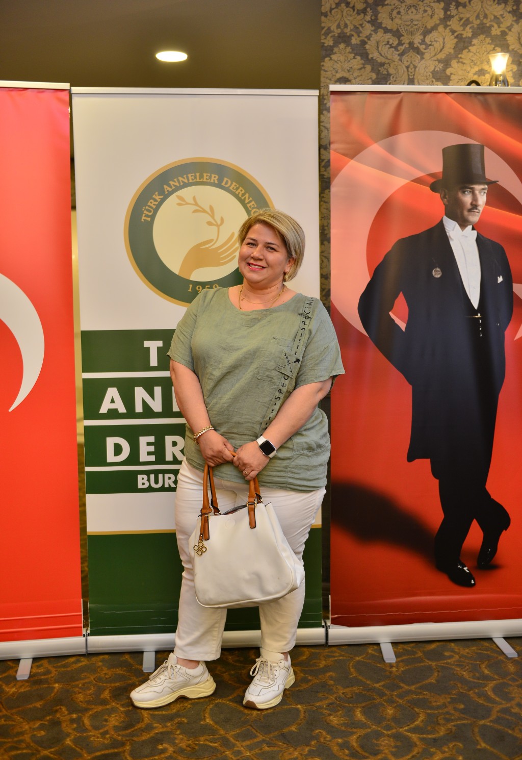 Annelerden sezona renkli veda