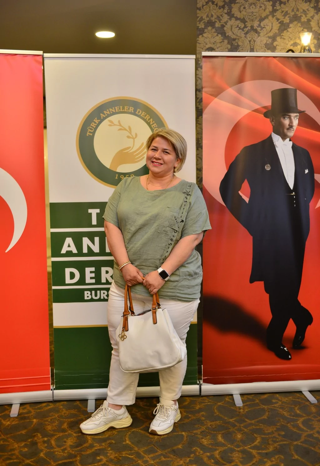 Annelerden sezona renkli veda