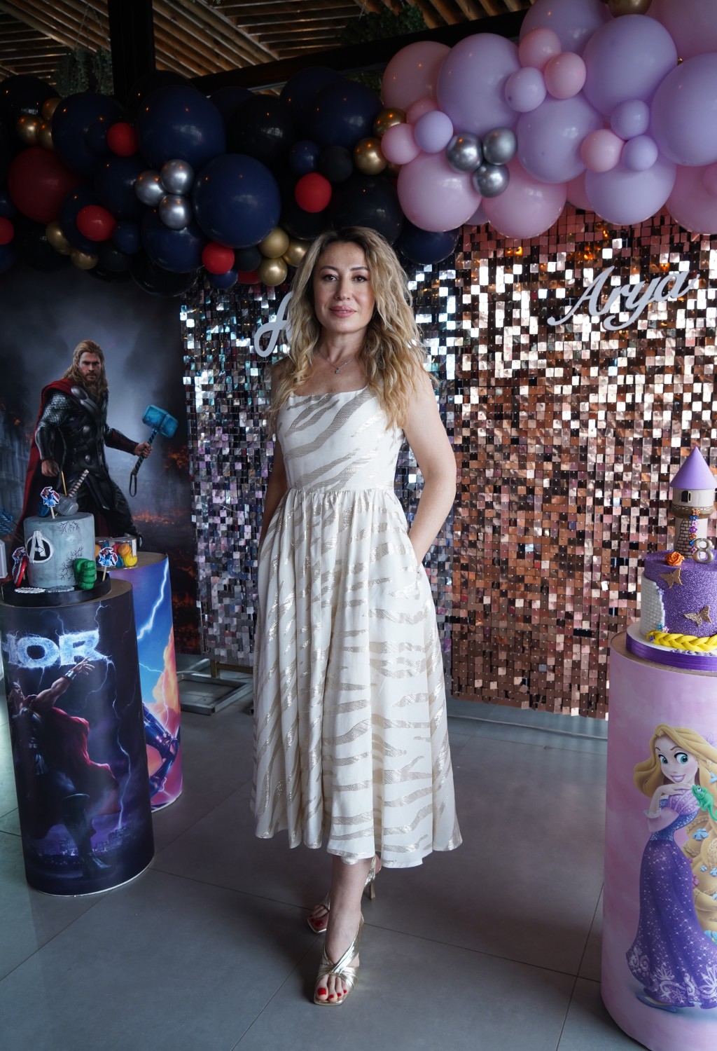 Eğlenceli doğum günü partisinde çocuklar doyasıya eğlendi