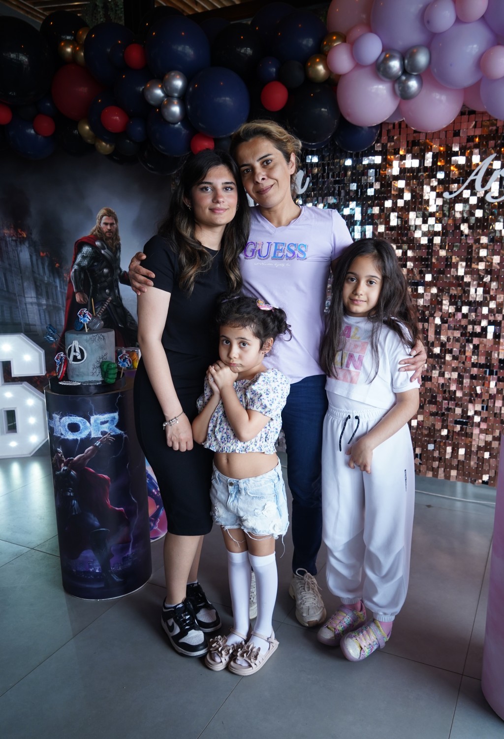 Eğlenceli doğum günü partisinde çocuklar doyasıya eğlendi