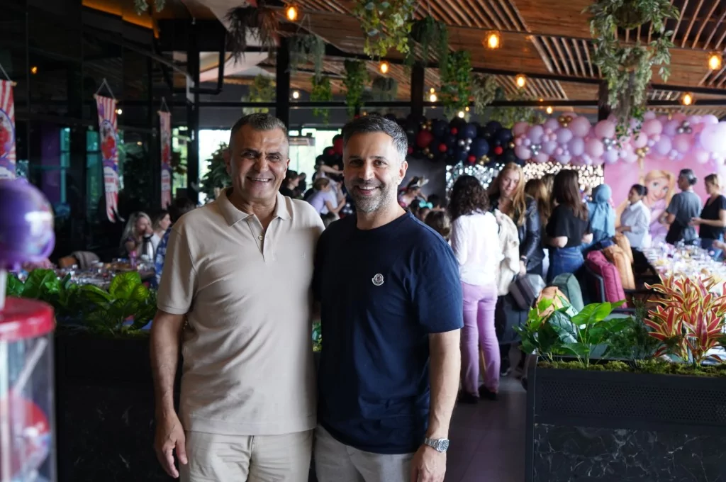 Eğlenceli doğum günü partisinde çocuklar doyasıya eğlendi