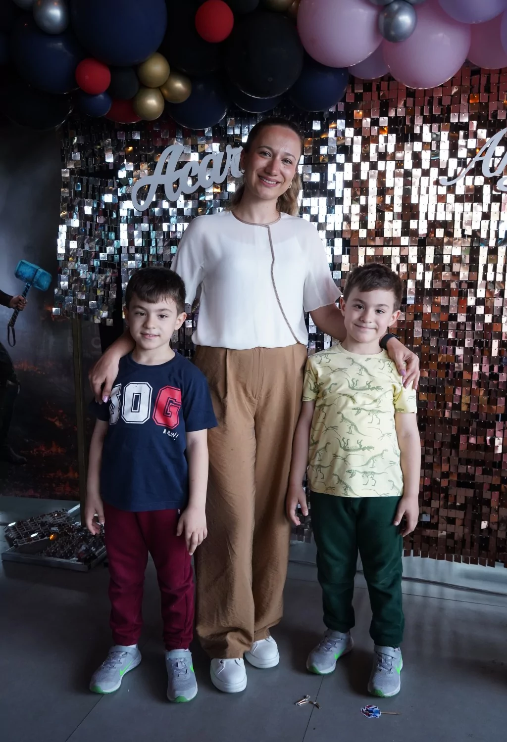 Eğlenceli doğum günü partisinde çocuklar doyasıya eğlendi