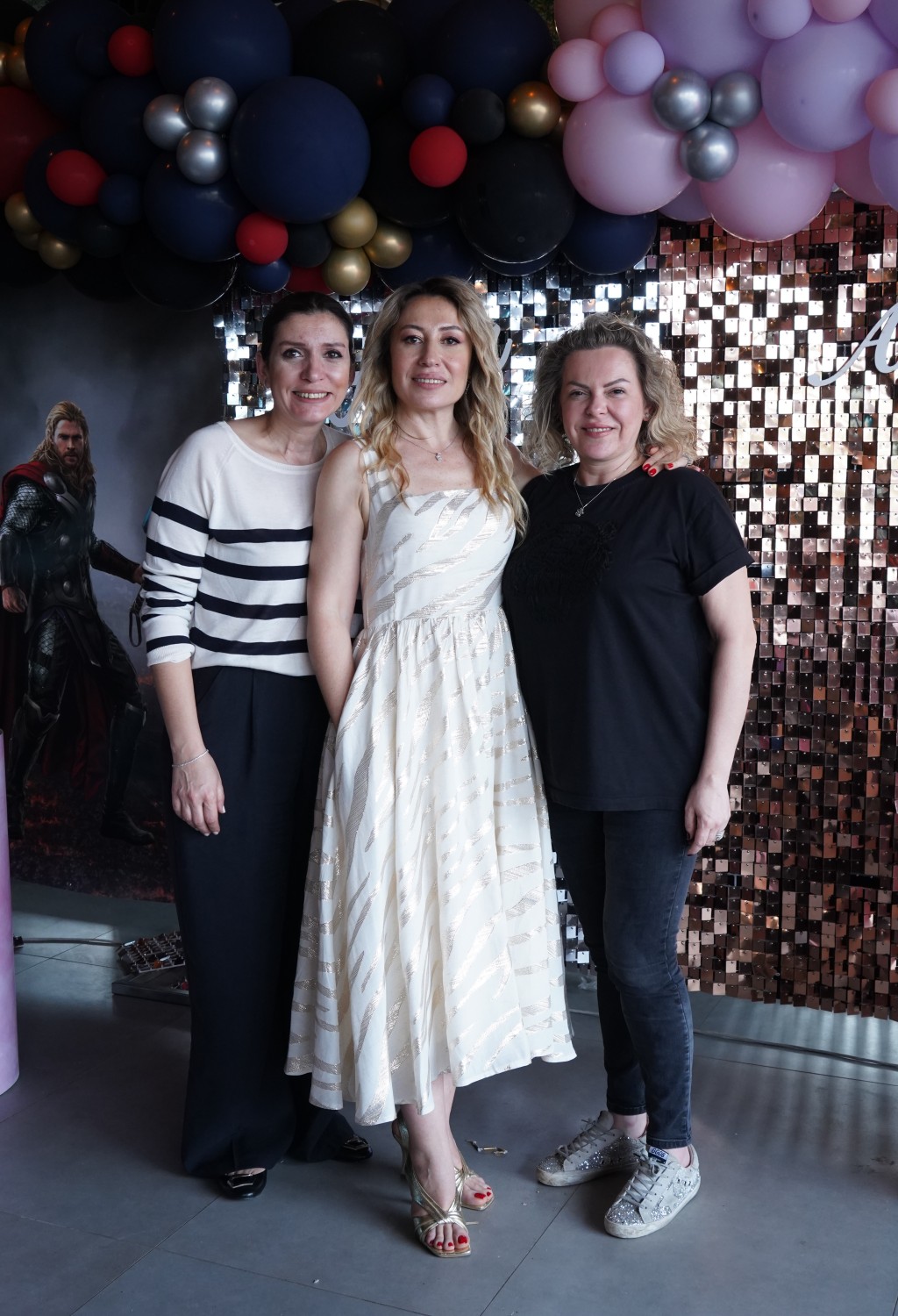 Eğlenceli doğum günü partisinde çocuklar doyasıya eğlendi