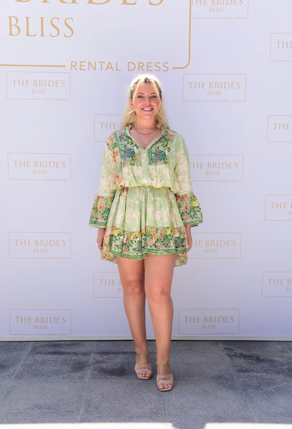 Sinem Cambaz'dan görkemli açılış