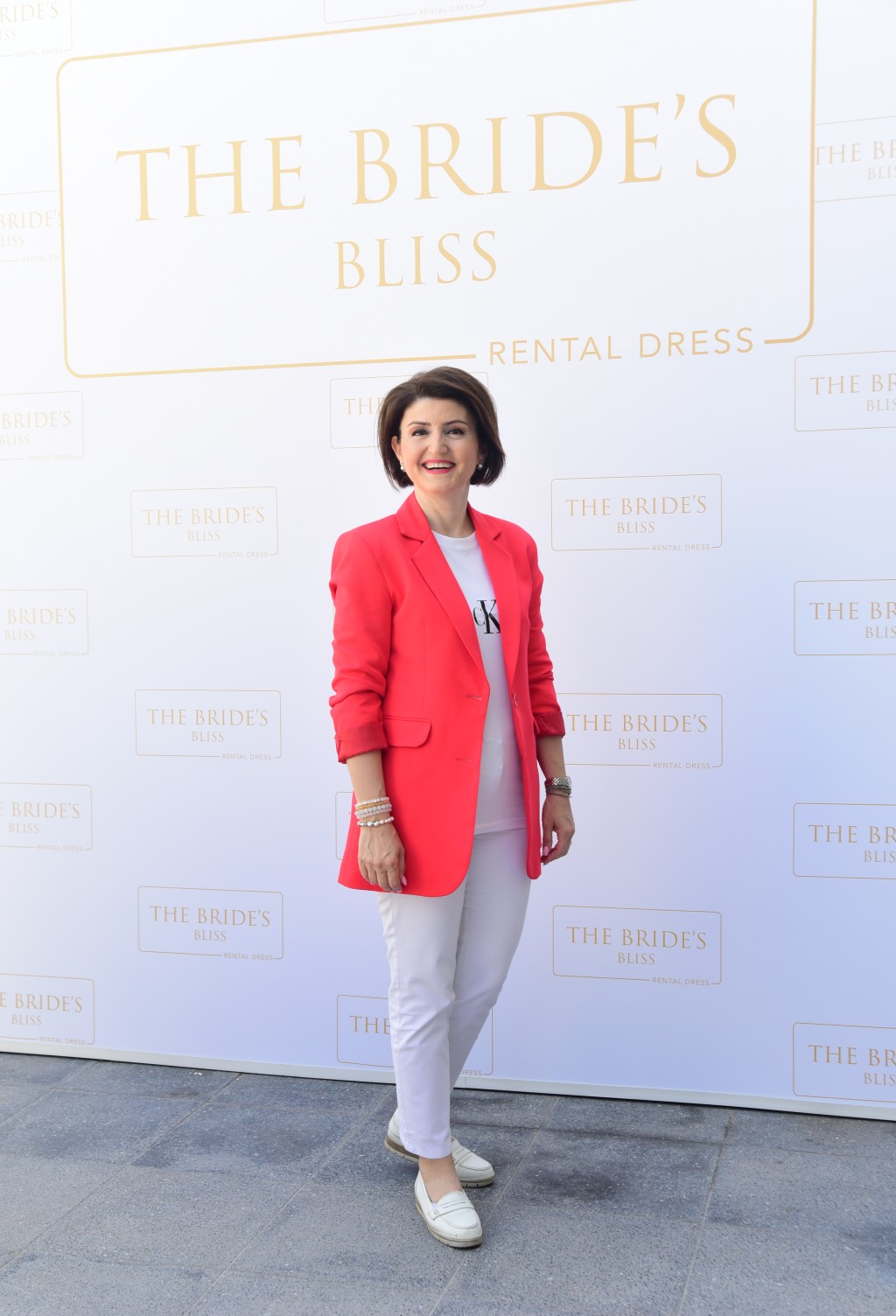 Sinem Cambaz'dan görkemli açılış