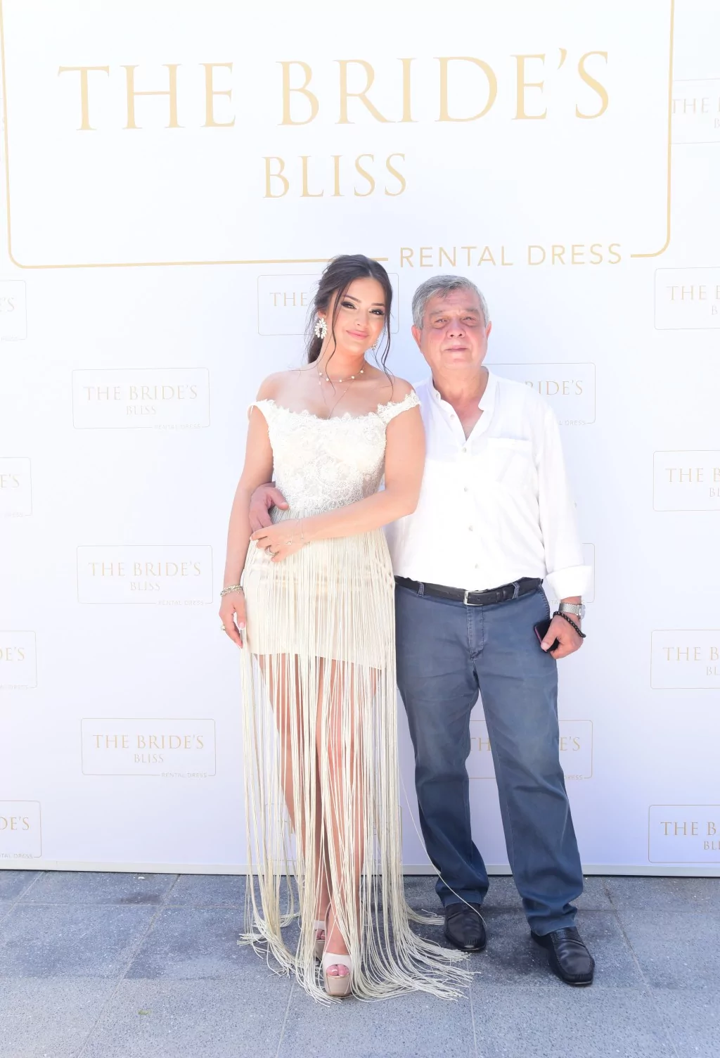 Sinem Cambaz'dan görkemli açılış