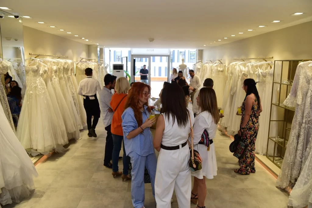 Sinem Cambaz'dan görkemli açılış