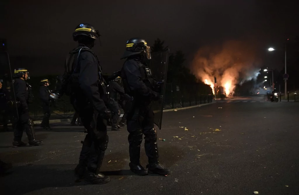 Fransa'da şiddet olayları sürüyor: 667 kişi gözaltında