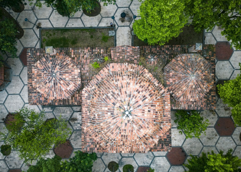 Kare kare Bursa'nın 'köşe taşları'