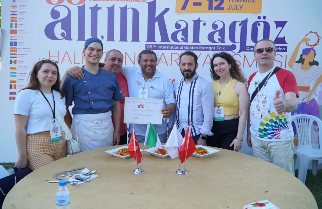 Dansçılar sahnede değil mutfakta ter döktü