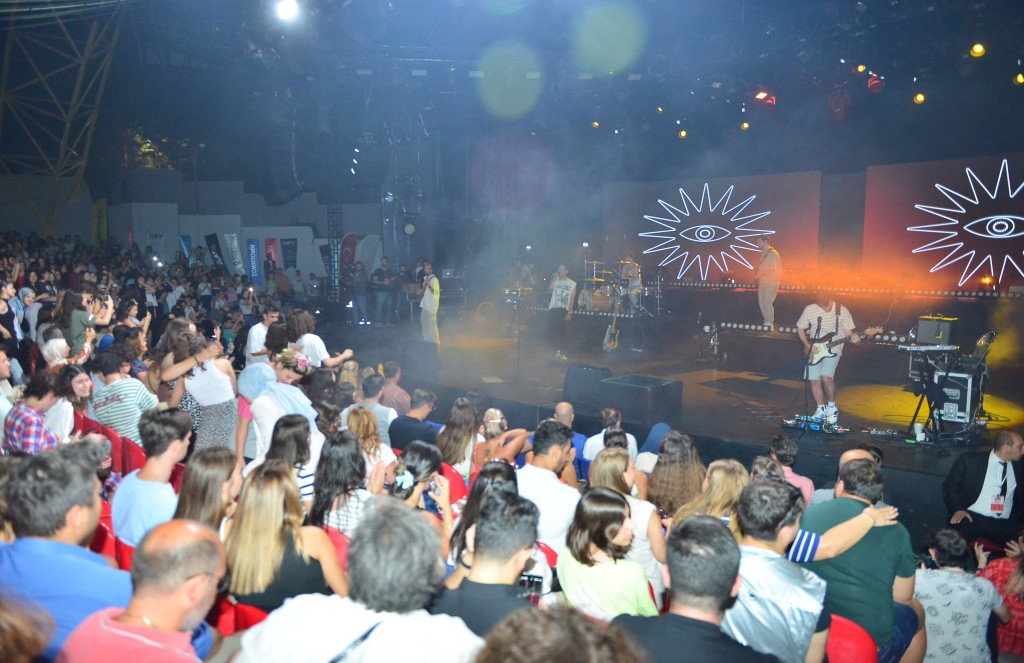 Gençler Madrigal'le coştu