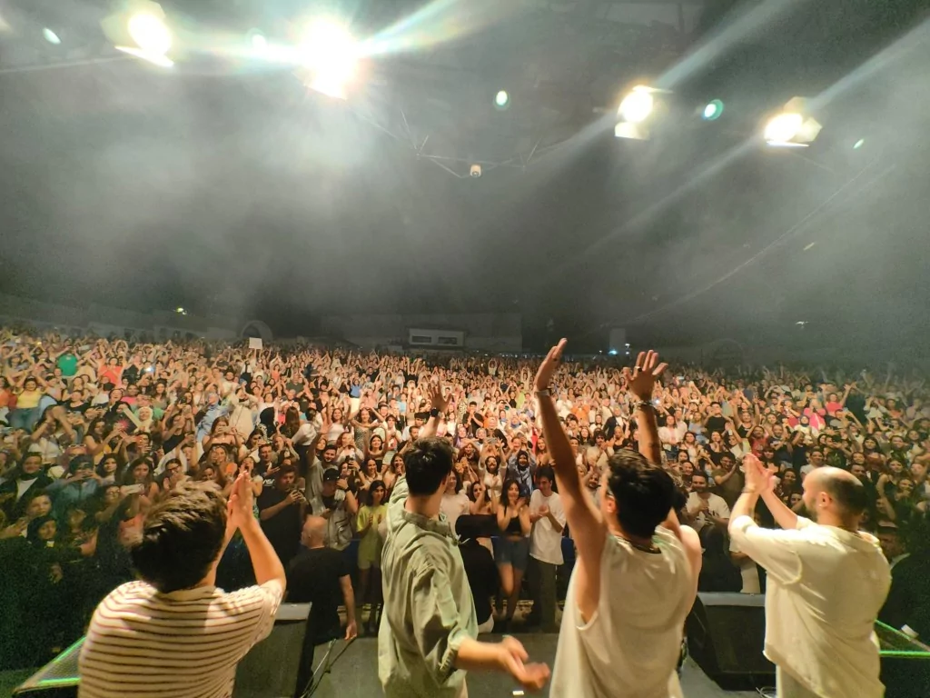 Gençler Madrigal'le coştu