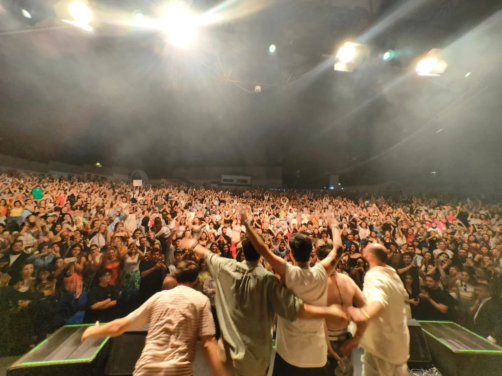 Gençler Madrigal'le coştu