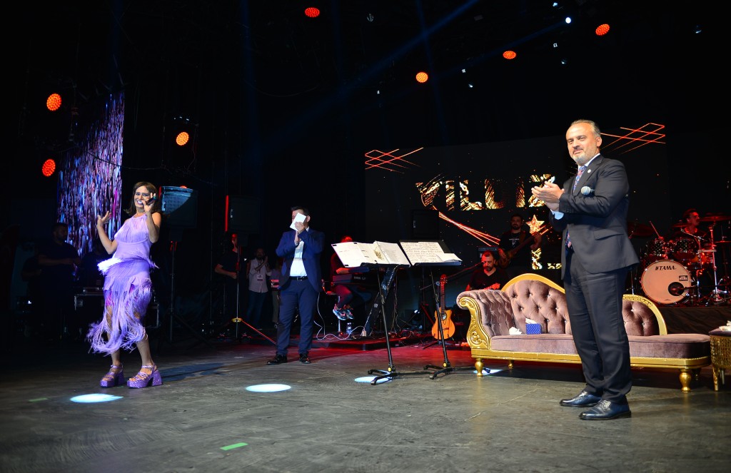 Festivale 'Yıldız'lı gecede final