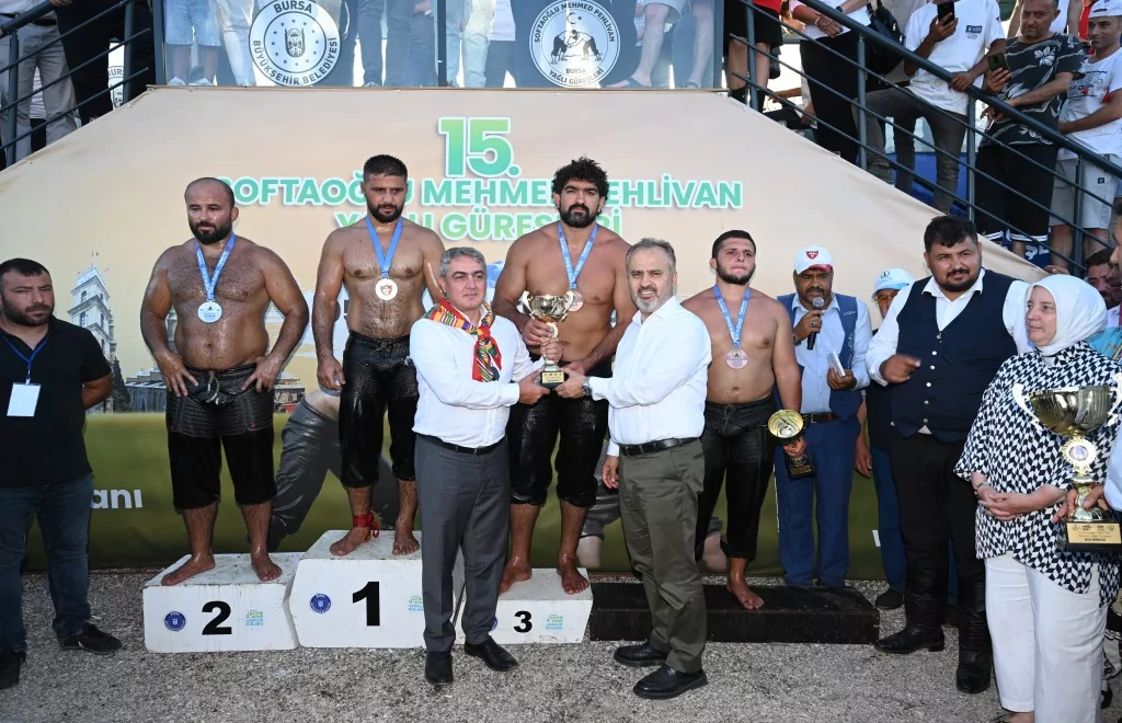 Başpehlivan Serhat Gökmen oldu