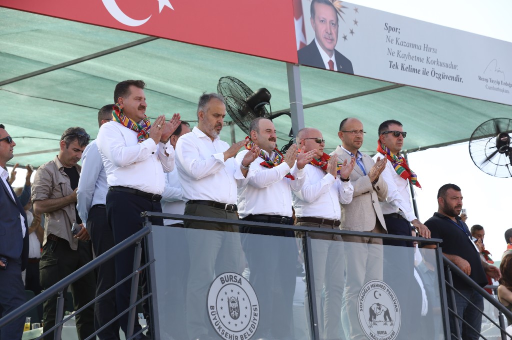 Başpehlivan Serhat Gökmen oldu