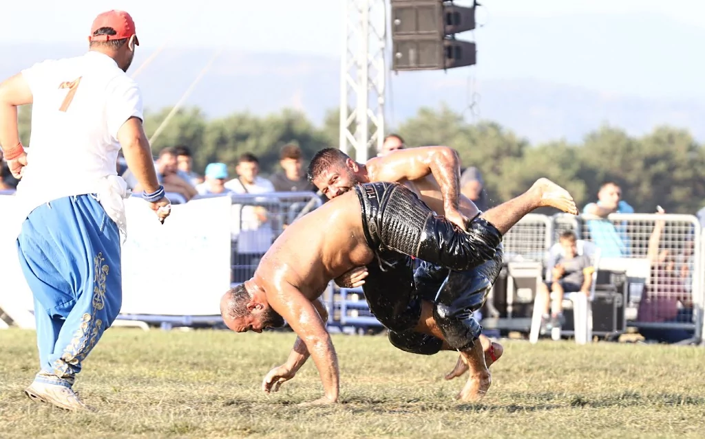 Başpehlivan Serhat Gökmen oldu