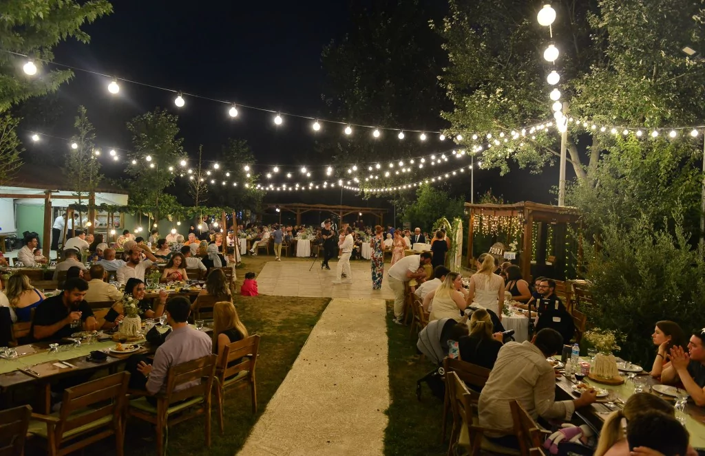 Nişan yüzüklerini taktılar