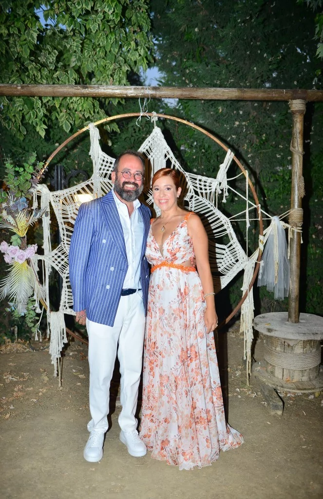 Nişan yüzüklerini taktılar