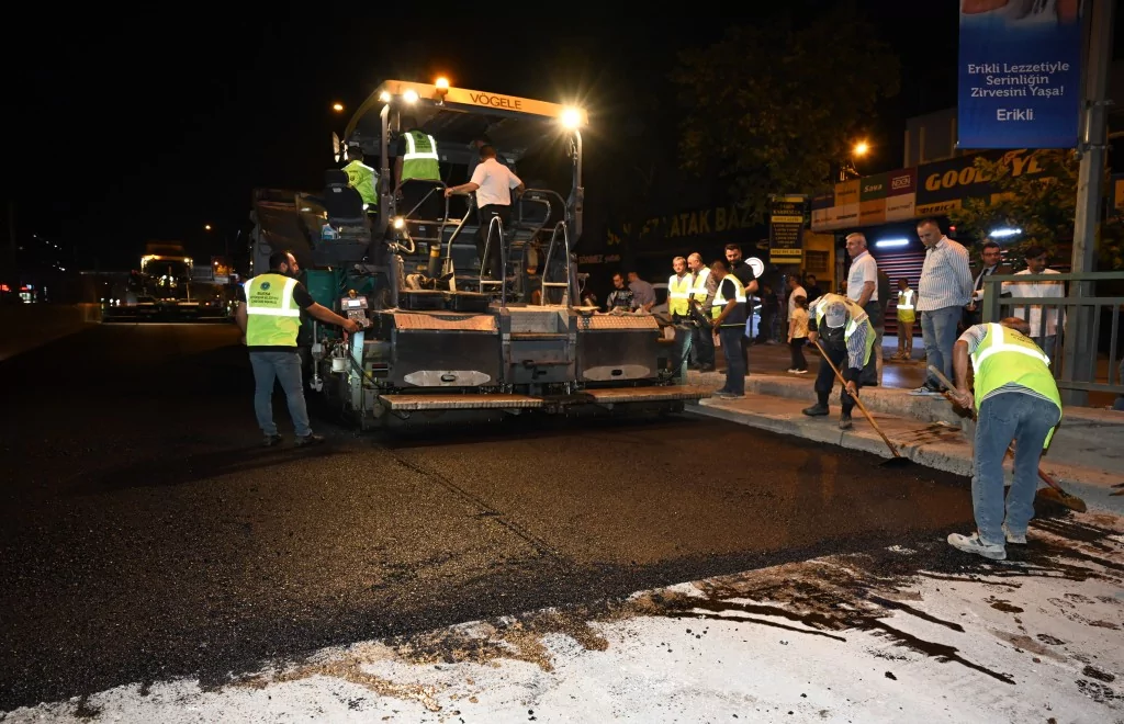 Ankara yolunda gece mesaisi sürüyor