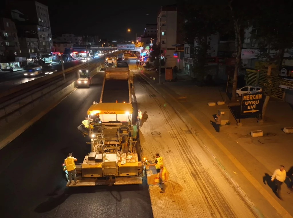 Ankara yolunda gece mesaisi sürüyor