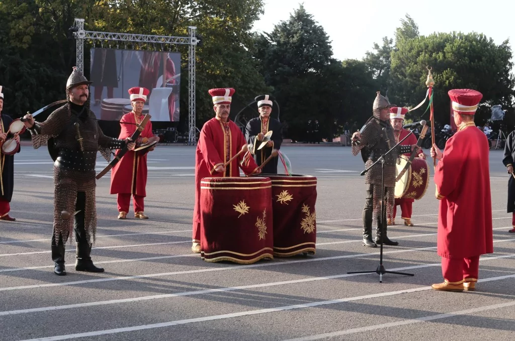Işıklar Jandarma Meslek Yüksekokulu 402 öğrencisini törenle mezun etti