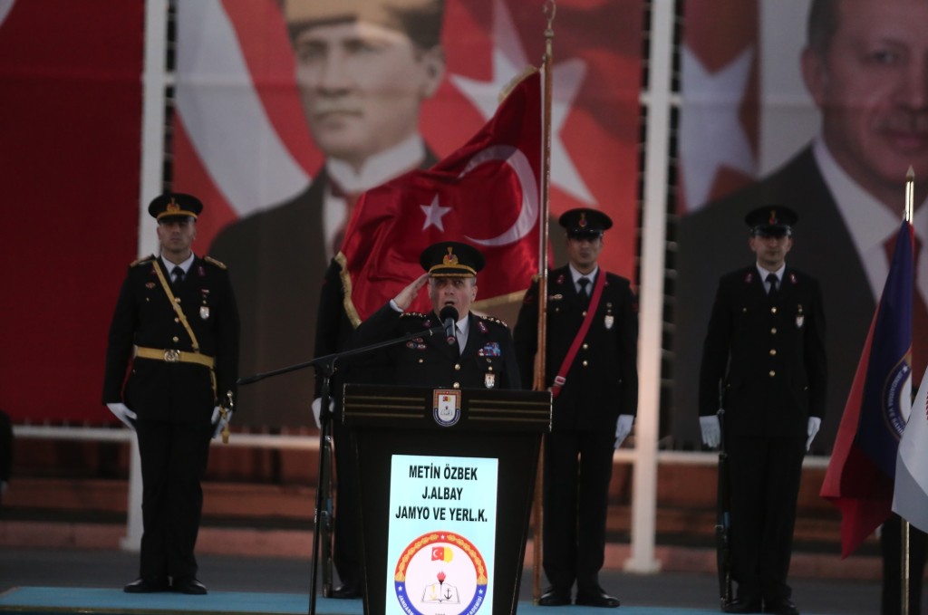 Işıklar Jandarma Meslek Yüksekokulu 402 öğrencisini törenle mezun etti