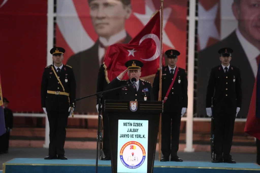 Işıklar Jandarma Meslek Yüksekokulu 402 öğrencisini törenle mezun etti