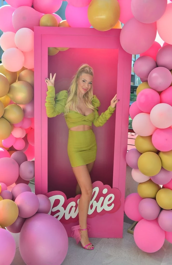 Ünlü modacının yeni yaşına eğlenceli kutlama