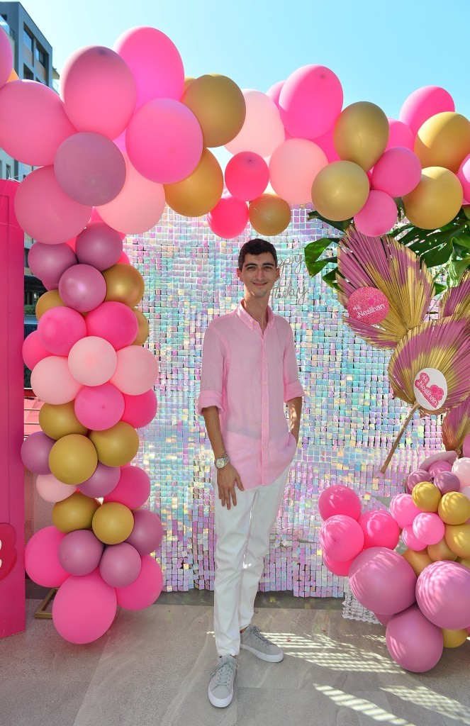 Ünlü modacının yeni yaşına eğlenceli kutlama