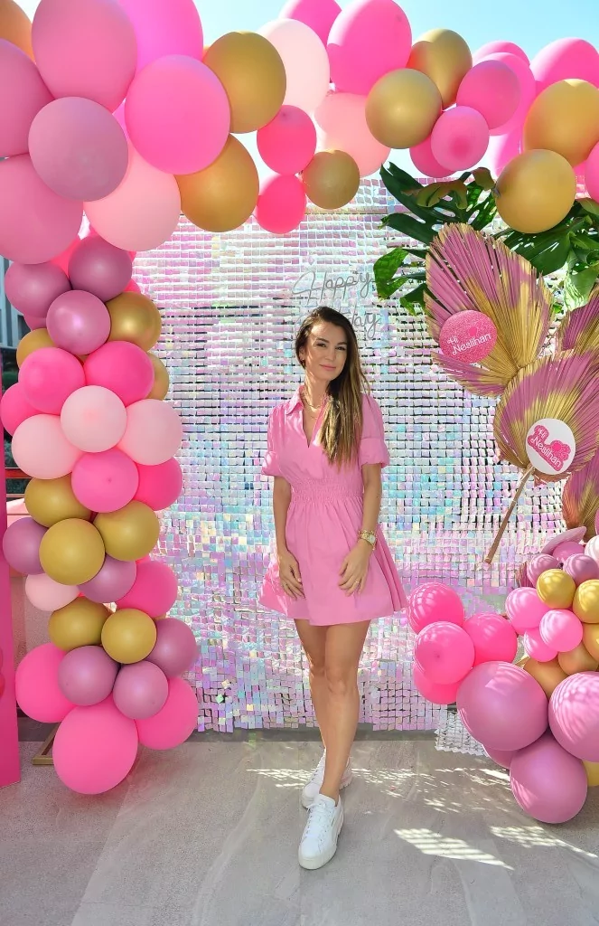 Ünlü modacının yeni yaşına eğlenceli kutlama