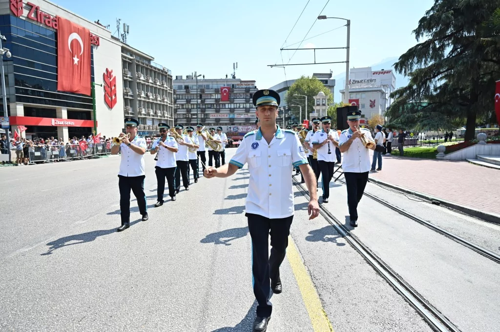 Bursa'da 'Zafer' coşkusu