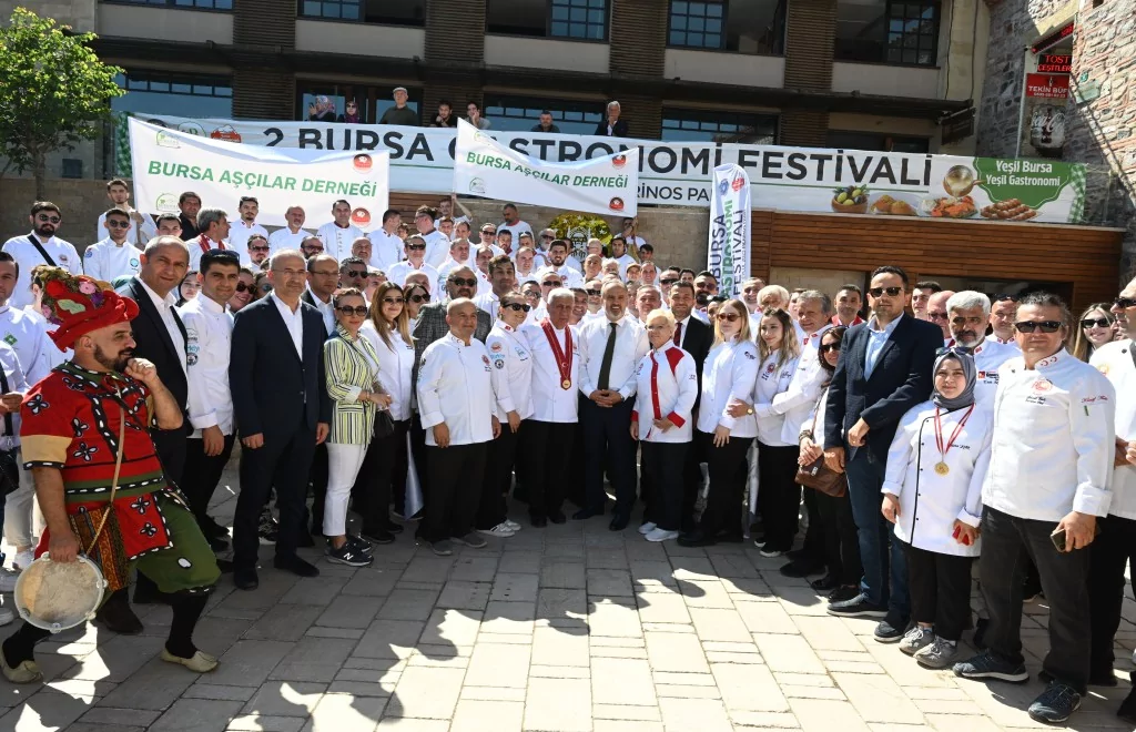 Bursa'nın lezzet şöleni kortejle başladı