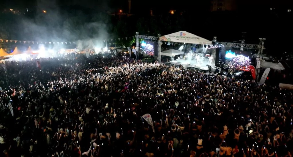 Gastronomi festivaline 3 günde 500 bin ziyaretçi